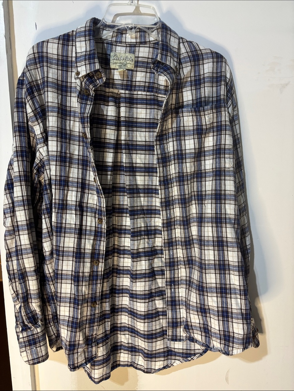 Cabela’s Blue/White Plaid Flannel Shirt‎ 100% Cotton Button Front L Regular